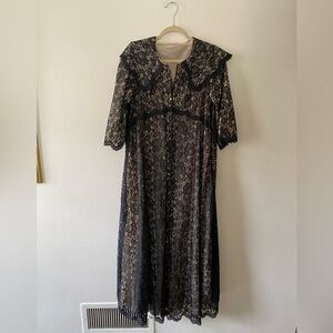 Vintage 1960s Black Lace Collared Robe Boho Coquette Unique M/L Gothic MCM Rare
